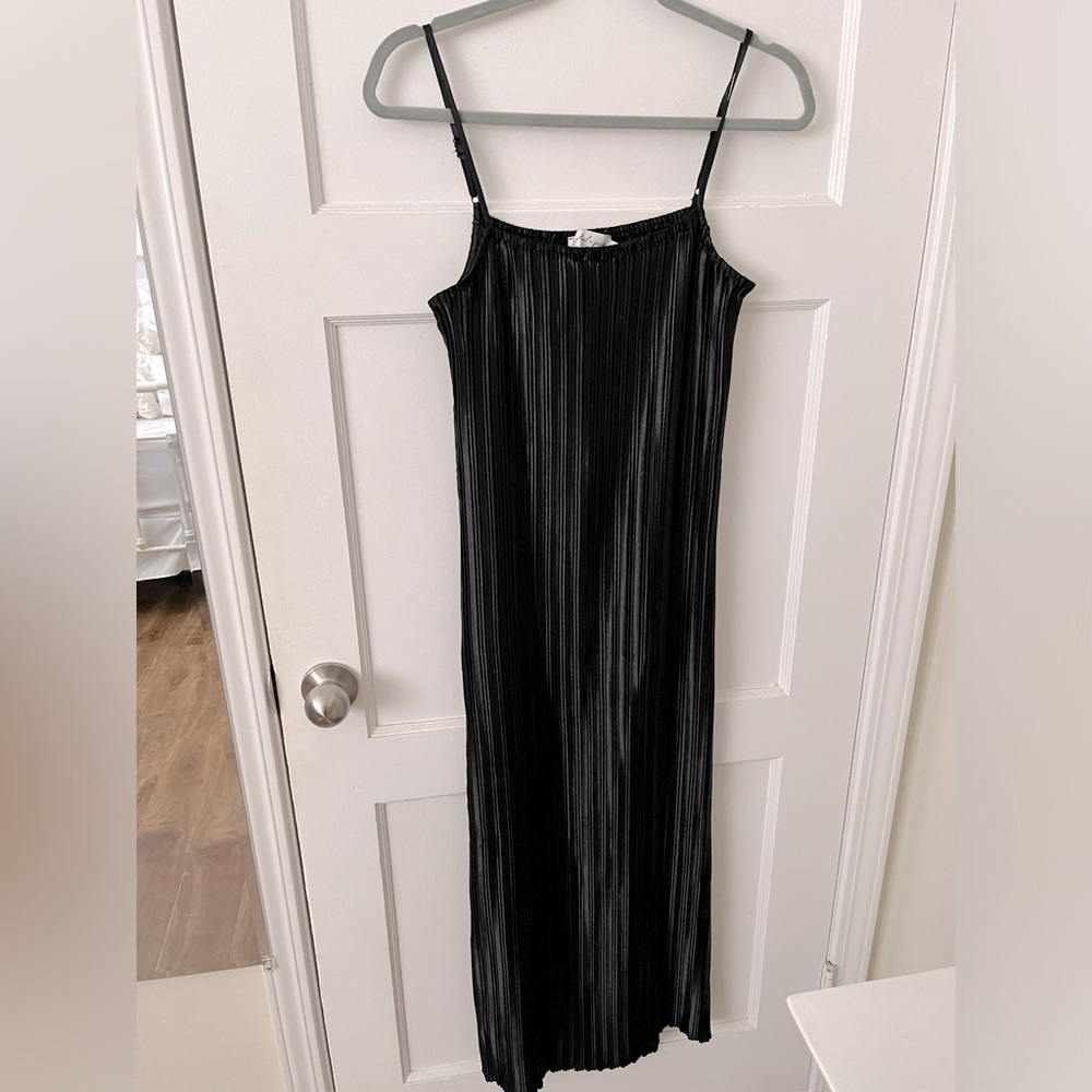 Petal and Pup black pleated dress